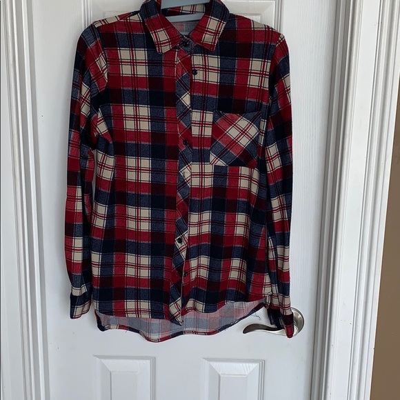 Tops - Ladies Plaid Button Up Shirt Top Medium